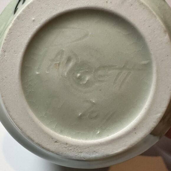 Signed Studio Art Coffee Mug Wrapping Bird Pattern Sage Green Color Collectable - Picture 5 of 6